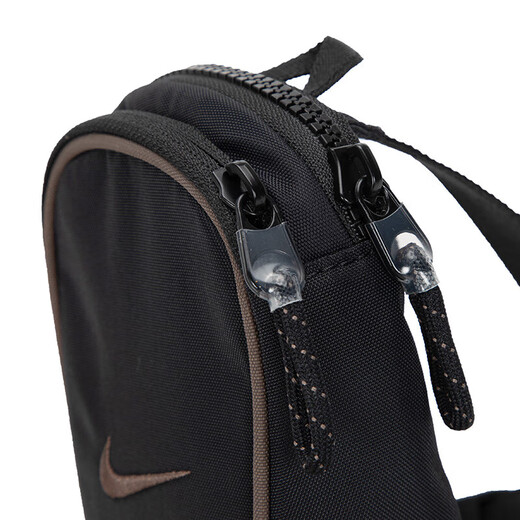 耐克（NIKE）女包男包 2025新款小巧斜挎包便携休闲包轻便胸包骑行旅游单肩包 DJ9794-010 MISC