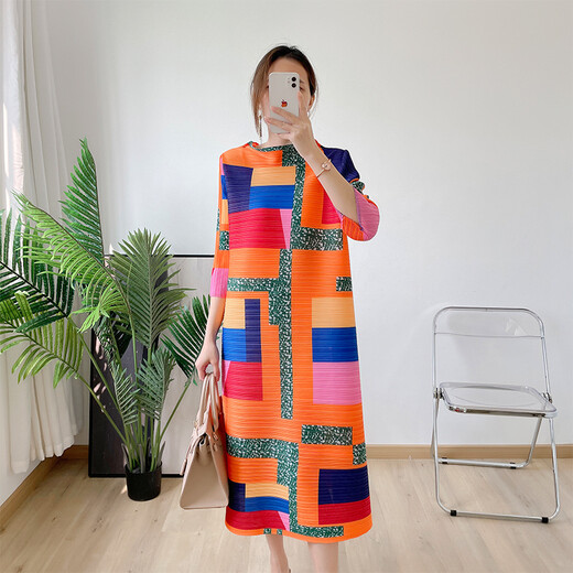 Xaea Miyake Ichisaki Modekleid Frauen Frühling 2022 Neue europäische und amerikanische Temperament Alter reduzierende Schlampenrock Khaki Farbe All Size