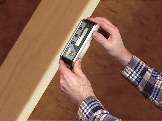 Johnson 15cm magnetic digital level, automatic flip-up display, backlit screen, five measurement units