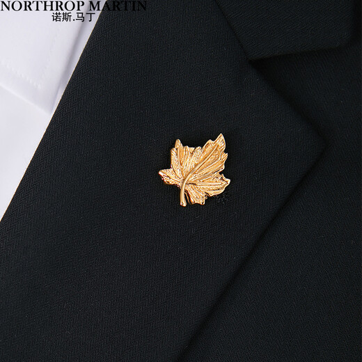 North Martin Jacket Suit Suit Quality Brooch Men's Lapel Pin Women's Exquisite Birthday Gift Accessories Maple Leaf Gold