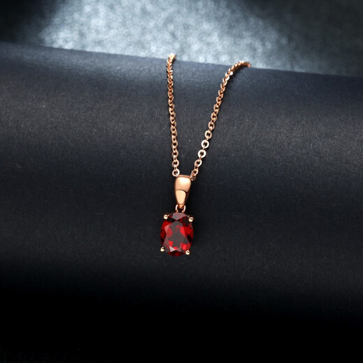 Laomiao 18K gold pendant red garnet colored treasure as a Chinese Valentine's Day gift for my girlfriend's mother (not including necklace), about 0.8g