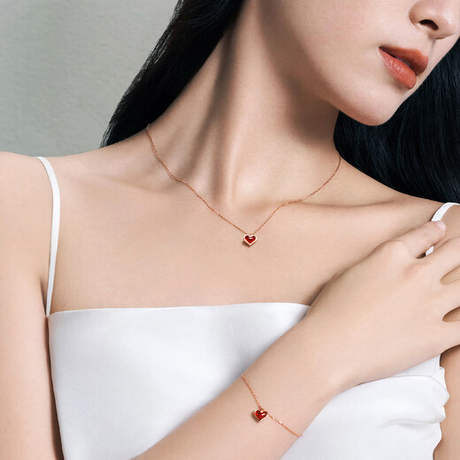 Chow Tai Fook ENZO Little Red Heart Series 18K Gold Love Carnelian Diamond Bracelet Women EZV8141 Birthday Gift 15cm