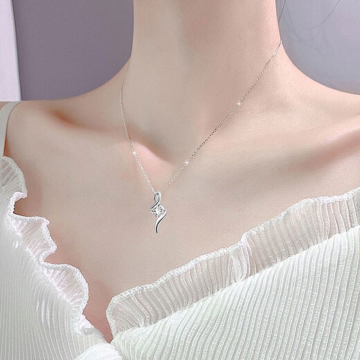 Fakou brand pt950 platinum necklace for women, diamond platinum clavicle chain, Valentine's Day birthday gift for girlfriend and wife, PT950 diamond necklace - set with 3 points of real diamonds - comes with certificate, exquisite high-end gift box