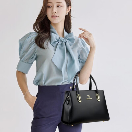 Kangaroo Kara genuine leather women's bag cowhide handbag crossbody bag large capacity gift for wife and mother middle-aged women's bag black gift box + hand bag