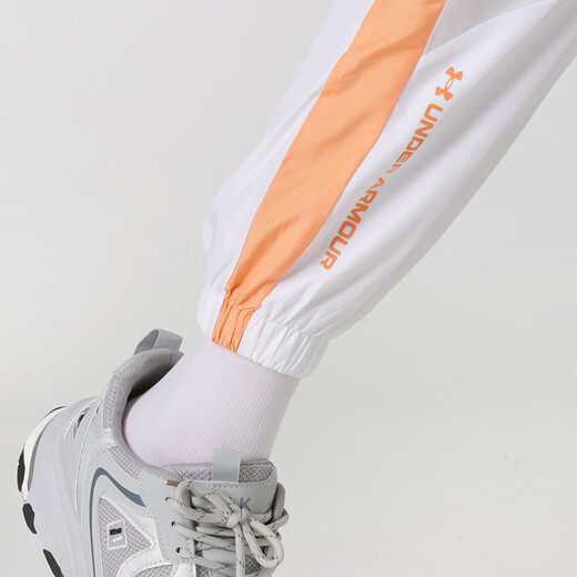 Set de deportes para mujeres de Under Armour 25 Nuevo verano cómodo transpirable camiseta de cola grande tejido tejido de dos piezas Camiseta de dos piezas + camiseta blanca l