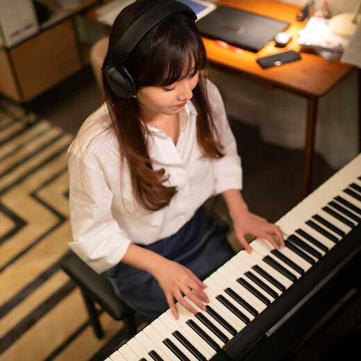 Roland Electric Piano FP18 Clavier de marteau lourd 88 Clé Key Adult Grade-Examination Enfants Portables Débutant Smart Piano Electric Piano FP-18 + Portable X Rack + Pédale unique