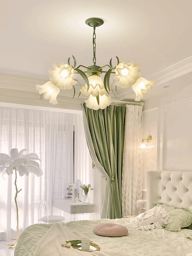 
D 8 French pastoral living room chandeliers creative internet celebrity lily of the valley flower lamp American country retro lamp restaurant bedroom lamp YL6627 green three-head disc 35CM warm light