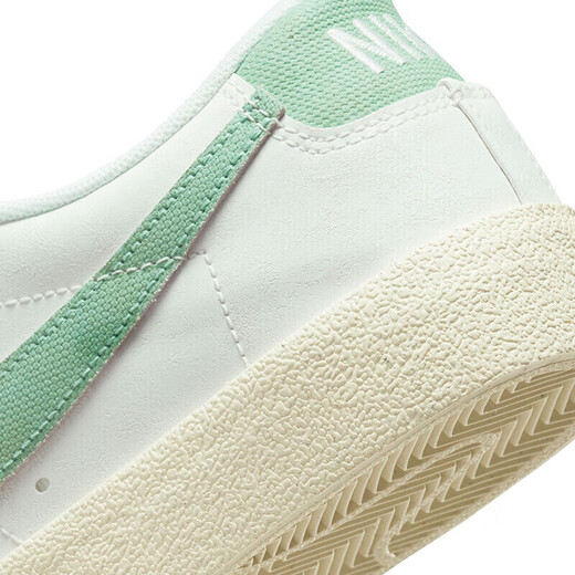 Nike NIKE sneakers men's classic versatile BLAZER LOW 77 spring and summer sports shoes DO9799-100 white 42.5