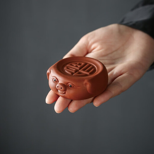 Yuxuan purple clay tea pet ornaments tea play tea art piggy coaster handmade can raise lucky pigs pot holder cover decoration small lucky pig coaster cover red mud