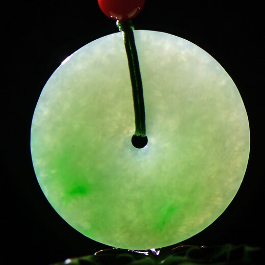 Guake 618 Carnival Jade Peace Buckle Pendant Men and Women Ice Bottom Yang Green Jade Pendant Jade Jade Pendant Model Three About 29*5mm H1396z