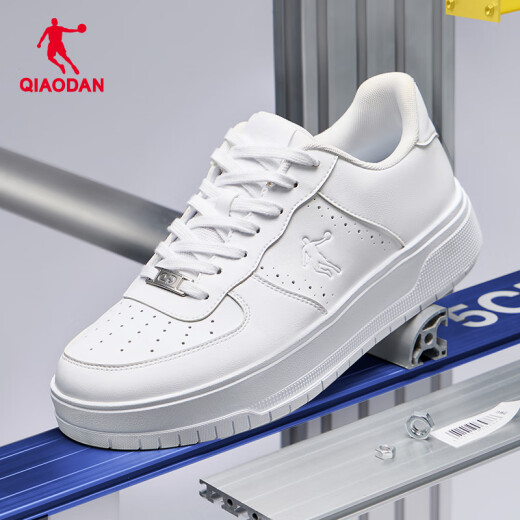 Zapatos para hombres de cinco centímetros, zapatos blancos bajos, zapatos deportivos casuales de altura de moda y versátil