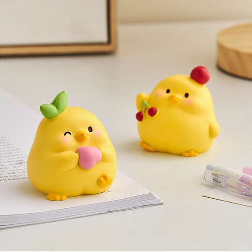 Lu Shanwu cute little yellow chicken cartoon desktop ornaments office work station decoration creative children's study small decoration gift cute little yellow chicken [Love you]