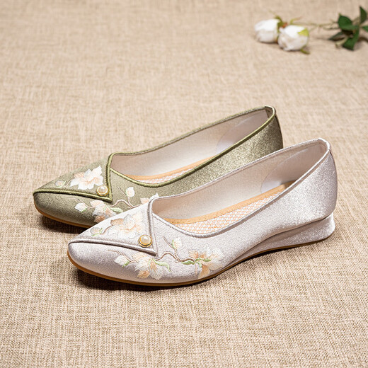 Yonghechun Contrôle confortable Chaussures brodées Chaussures de la mode élégante pour femmes