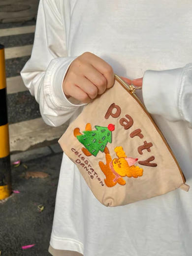 Cute illustration embroidery environmentally friendly cloth bag storage portable nylon cosmetic bag large capacity wash makeup brush clutch bag cartoon bear embroidered cosmetic bag
