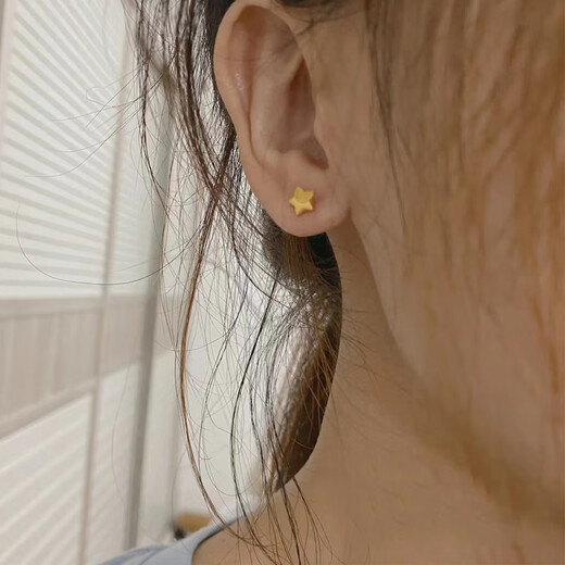 Vatican Old Phoenix Gold Store Style Star Earrings for Women 18K Gold 2024 New Sensitive Hypoallergenic Color Gold Earrings and Earrings A Pair of Star Earrings