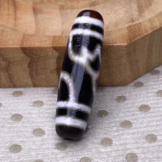 Lotus Dzi Beads from Tibet, highly oiled and coated with slurry, full of weathering, old ethnic style, pure male and female couple’s clavicle