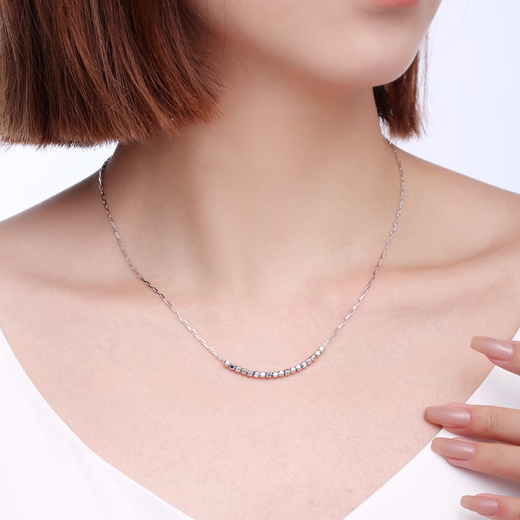 Yuan Shengfu's new PT950 exquisite shiny small sugar cube platinum necklace, fashionable platinum chain clavicle chain, 5.68 grams, adjustable length 41-43cm