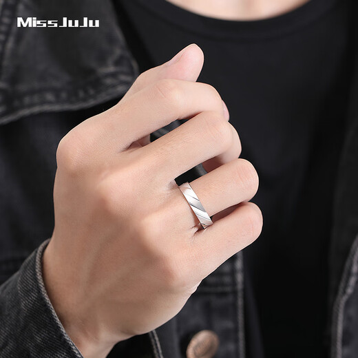 Miss JuJuPT950 platinum geometric plain ring men's fashionable platinum ring simple ring 16# about 5.2 grams, according to the real hair, please pay more or less.