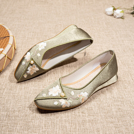 Yonghechun Contrôle confortable Chaussures brodées Chaussures de la mode élégante pour femmes