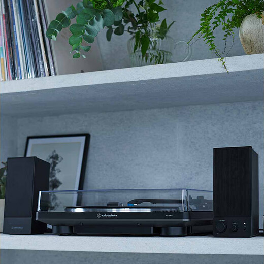 Audio-Technica AT-LP70X vinyl record player, fully automatic belt drive, dual speed record player, retro gramophone, record player, professional audio LP70X white/silver (WS)