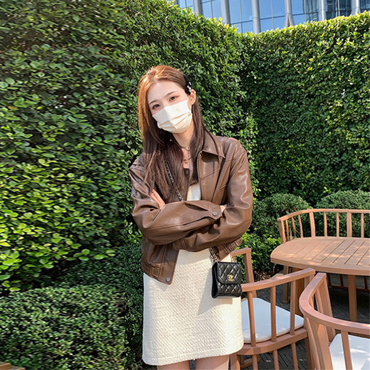 Garnuo Brown kleine Lederjacke Frauen kurz 2025 Frühlings- und Herbst neuer kleiner Maillard Retro PU Motorradkleidung Jacke braun L [111-120jin [Jin gleich 0,5 kg]]]