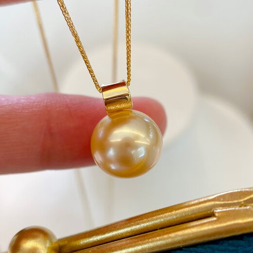 Ya Ge 12-13mm foreign gold bead pendant, perfect round, strong light and slight imperfections, 18K inlaid with diamonds, a gift for mother or lover, with