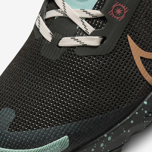 Nike (Nike) Sneakers für Frauen Kiger 9 Atmungsbekleidung-resistentes Polster und leichte Trail-Laufschuhe DR2694-300 Amber Brown Standard 35.5/US5