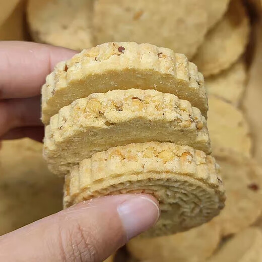 Guangdong Dongguan specialty fried rice cakes independently packaged with crispy peanuts and southern milk pastries, traditional New Year gifts, Dongguan specialty fried rice cakes 1365g*1 box
