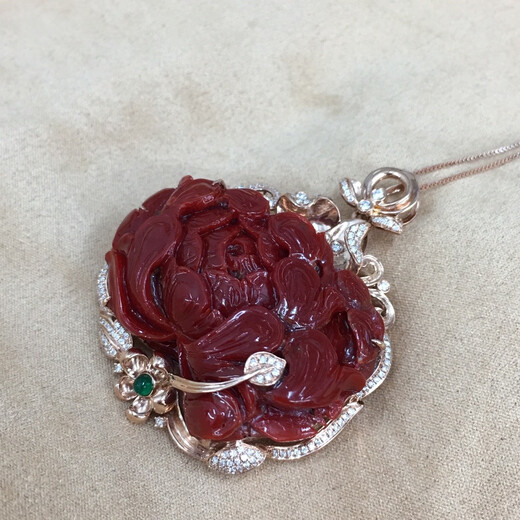 Zhaohao coral pendant, oxblood coral peony flower, 18k gold set with diamonds and colored gemstones