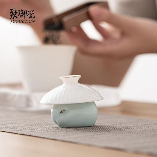 Juyu porcelain celadon jade rabbit tea pet ornaments tea table ornaments decorative ornaments tea set ornaments handicrafts tea room tea table accessories celadon small jade rabbit