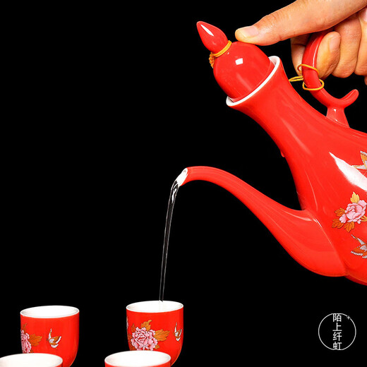 Mo Shang Xianhong ceramic wine set wedding liquor sake cup Qing style retro flask Chinese style household Xianglong high-end gift box set celadon style (gift box with porcelain tray)