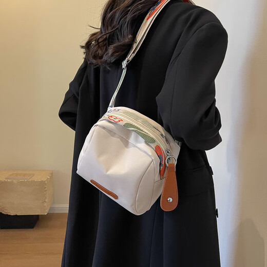 Laishuhui crossbody bag shell bag women nylon cloth large capacity new casual commuter shoulder mobile phone bag beige shell bag