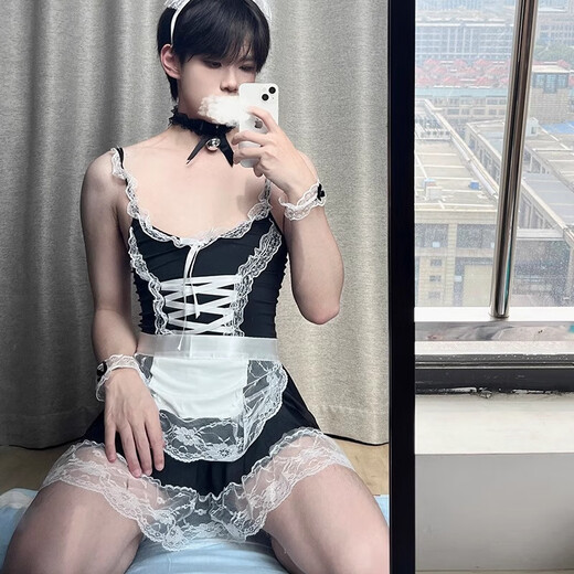 Maid outfit for boys and men's special open gears for boys and men can be inserted into the outside and wear pseudo-girls open gears for avoiding temptation. Maid out black full set + overalls M 80-105Jin[Jin equals 0.5 kg]