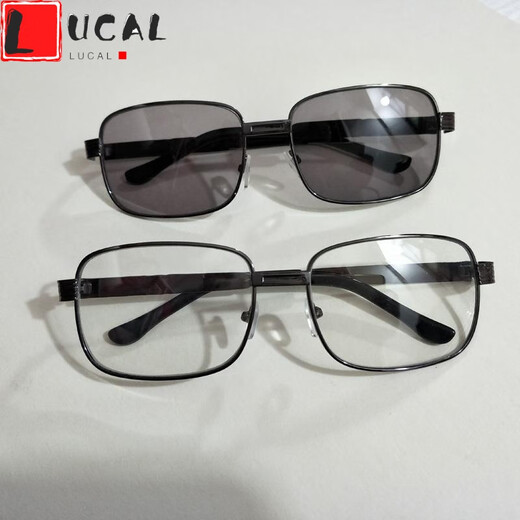 LUCALY color-changing sunglasses for men and women, new glass lenses, smart photosensitive color-changing sunglasses, day and night flat glasses, driver sunglasses, gun ash frame turns gray + lens combination + cloth + cleaning fluid