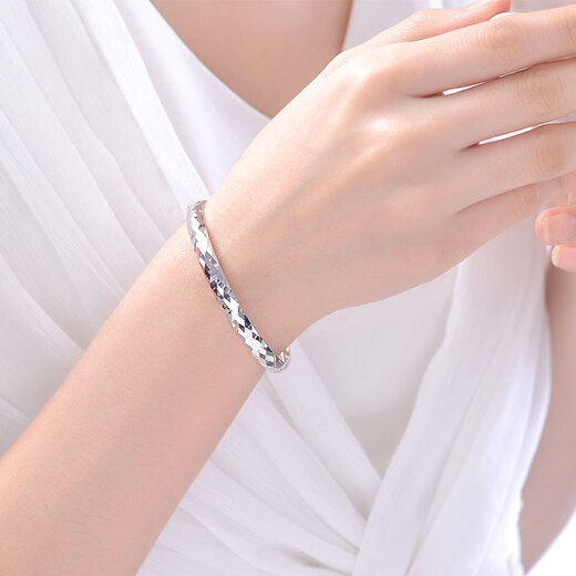 Yuan Shengfu's new PT950 high-quality laser oval platinum bracelet, women's platinum bracelet, concubine bracelet opening, 16.57 grams, ring opening 55mm