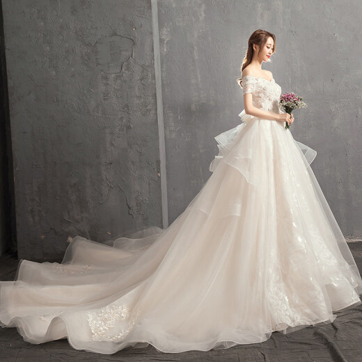Rumeirusha light wedding dress 2020 new Korean version one-shoulder princess fantasy slim bride wedding tail dress female champagne color large tail M
