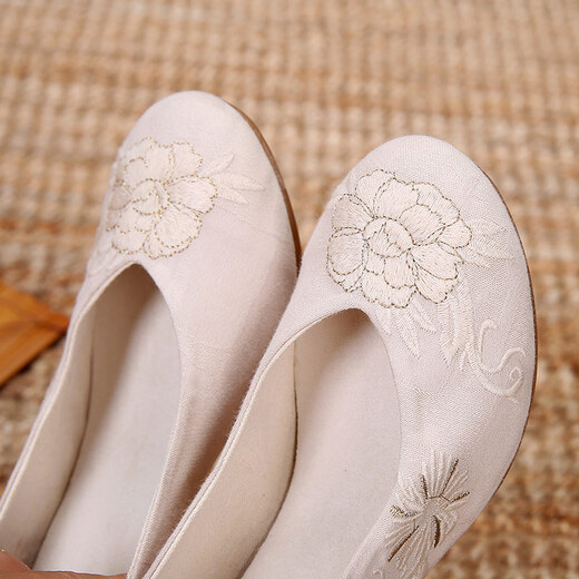 Juan's Seidentee-Künstler alte Peking-Stoffschuhe für Frauen neuer alter Stil Hanfu Cheongsam dicker Absatz Einzelschuhe flacher Mund chinesischer Stil Ethno-Stil bestickte Schuhe Beige 38