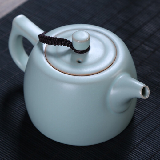 Xiangye Ru kiln teapot ceramic kung fu tea set well railing pot Ru porcelain set large filter household tea set can be opened and raised well railing pot 260ml