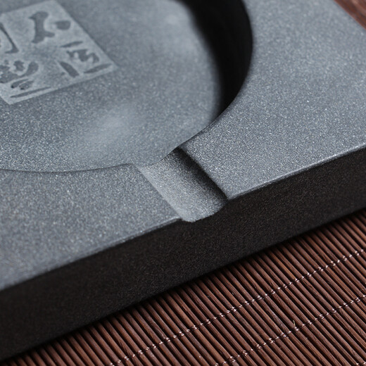 Stonemason Tongfeng Wujin stone ashtray, tea ceremony tea tray and tea table retro ornaments, customized Chinese carved tea pet, stone creative ashtray 2 pieces