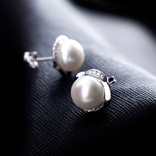 Carreño. Duran stamen white freshwater pearl earrings as a birthday gift for mom and girlfriend 9-10mmED01013