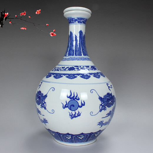 Xindeheng Jingdezhen Ceramics 5 Jin Jin equals 0.5 kg blue and white porcelain sealed long neck flat lid wine bottle cool bottle wine jar double dragons playing with beads 5 Jin Jin equals 0.5 kg packed cool bottle double dragons playing with beads
