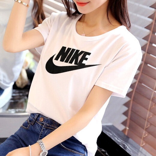 Nike (Nike) à manches courtes 2025 Summer Sportswear à la mode lâche rond rond T-shirt à moitié à manches décontractés FJ7714-690 ROSE S