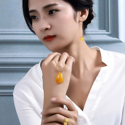 Ouchini 18k gold rose beeswax, natural chicken fat, yellow and red beeswax, amber carving full of honey, women's model, with certificate 18K gold beeswax M013, customization takes 5-7 working days