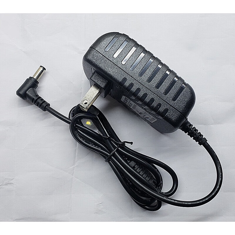 Suitable for Dr. Bose soundlink iii3 generation ii2 generation Bluetooth wireless audio 17-20V1A charger 1 meter straight head