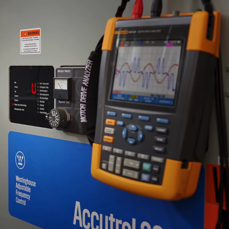 Fluke FLUKE190-104-III-S oscilloscope MDA-550-III motor drive analyzer FLUKE190-104-III-S