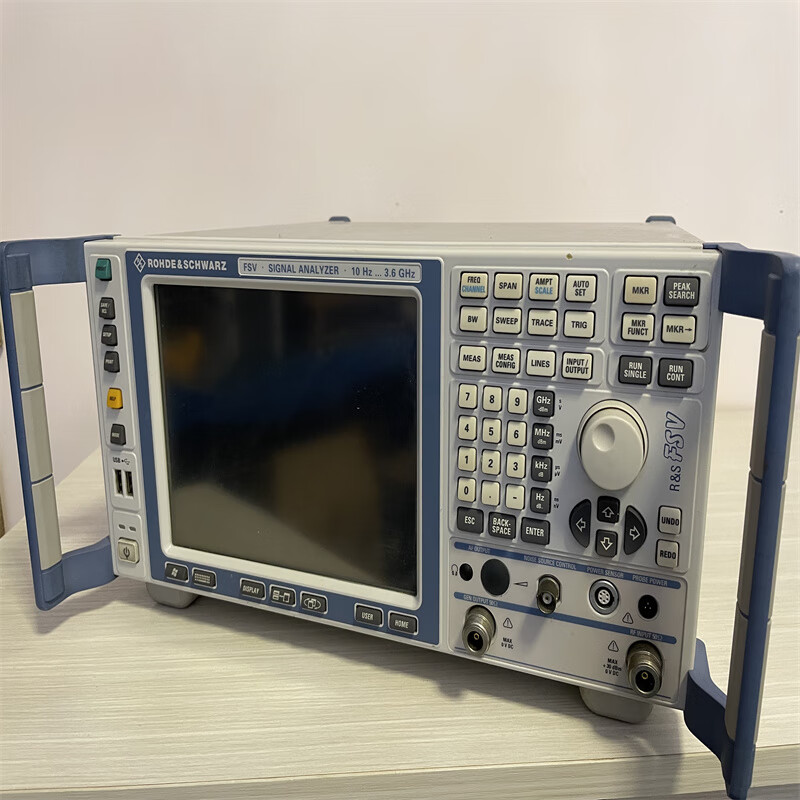 Rohde & Schwarz RTO1024 R&S Rohde & Schwarz 1GHz digital oscilloscope RTO1044 gray