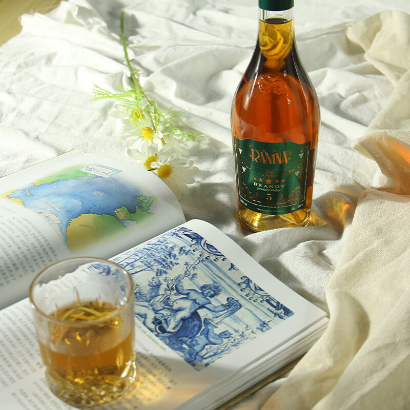 La Niña Dwarf Brandy, five-year oak barrel, 500ml gift box, original bottle of imported wine, Spring Festival gifts