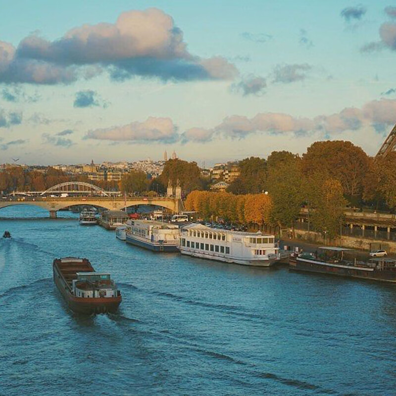 Europe France + Italy + Switzerland 11 days and 8 nights group tour + nationwide departure + Paris + Milan + Venice + Lucerne + Interlaken + Eiffel Tower Tour fee