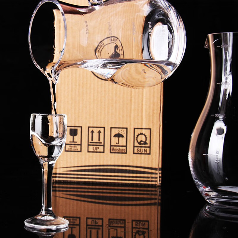 BODDINGTONS white wine dispenser with scale, red wine decanter, white wine jug, wine bottle, fair cup, lead-free crystal glass measuring cup, big belly 500 ml thickened version with scale