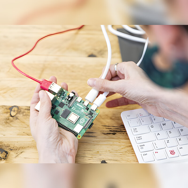 LOBOROBOT Raspberry Pi 4B Raspberry Pi 4B development board artificial intelligence python programming motherboard industrial development board